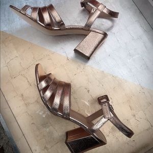 Indigo rd.    BRONZE Strappy Chunky Heel Sandal